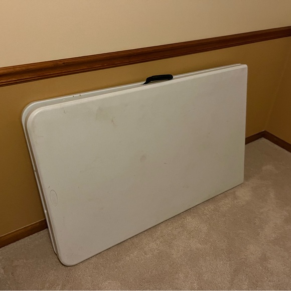 8ft long folding table - Picture 1 of 1